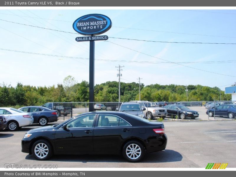 Black / Bisque 2011 Toyota Camry XLE V6