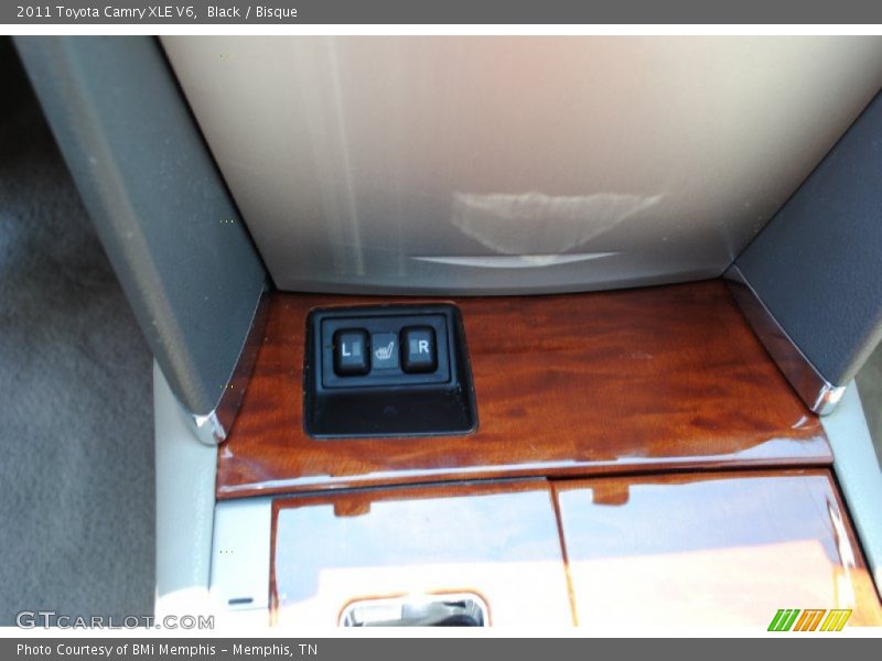 Black / Bisque 2011 Toyota Camry XLE V6
