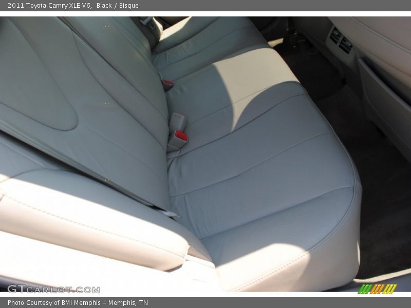 Black / Bisque 2011 Toyota Camry XLE V6