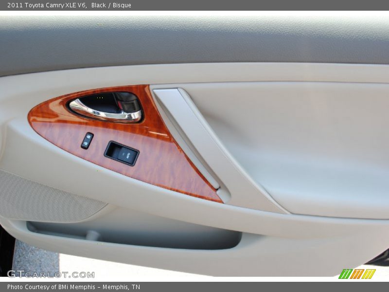 Black / Bisque 2011 Toyota Camry XLE V6