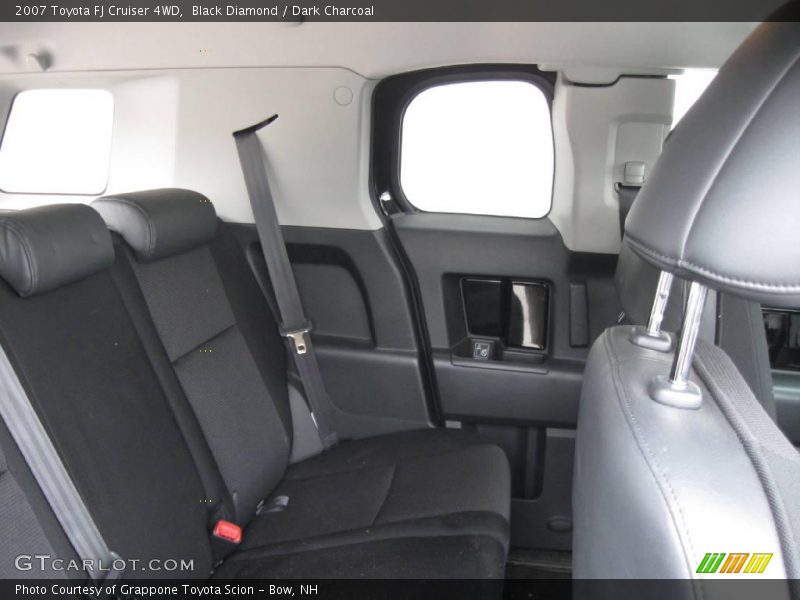 Black Diamond / Dark Charcoal 2007 Toyota FJ Cruiser 4WD