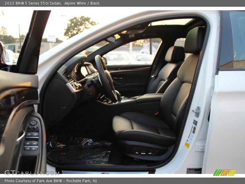 Alpine White / Black 2013 BMW 5 Series 550i Sedan