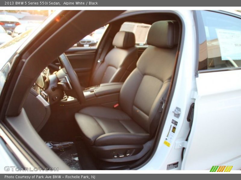Alpine White / Black 2013 BMW 5 Series 550i Sedan