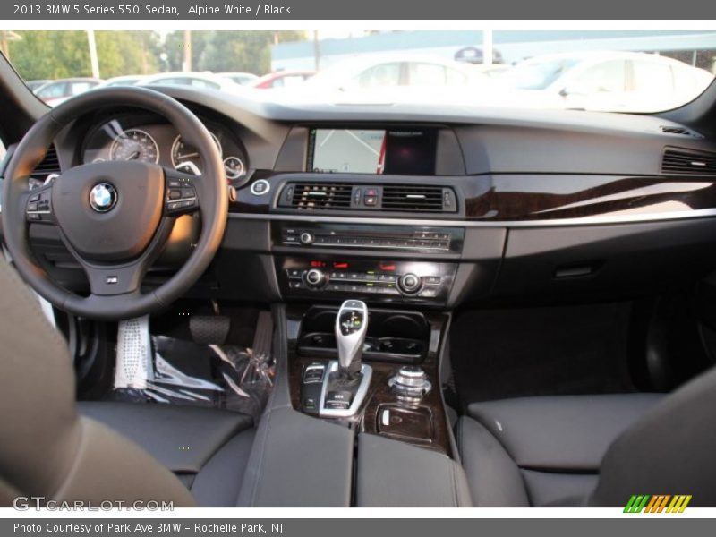 Alpine White / Black 2013 BMW 5 Series 550i Sedan