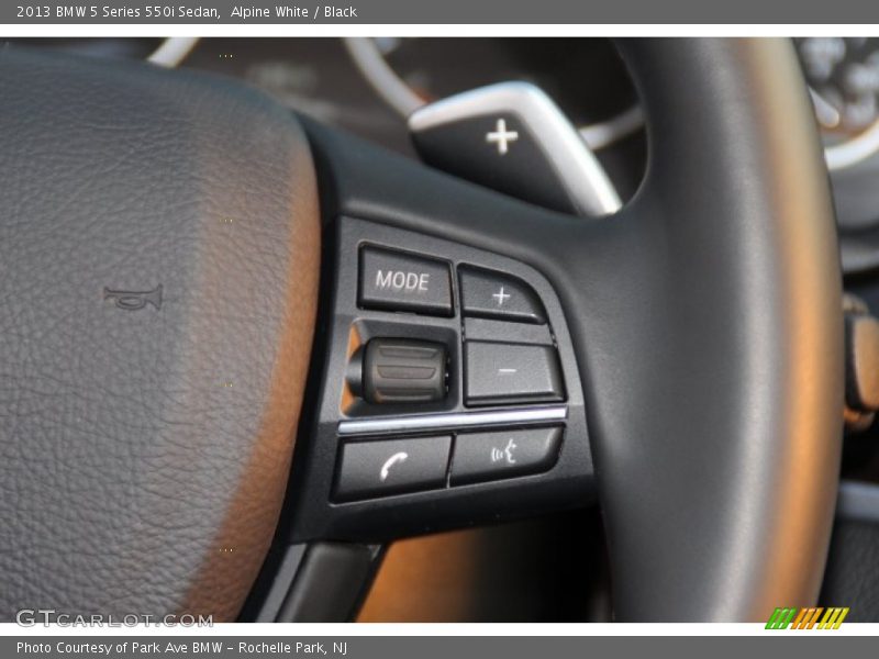 Alpine White / Black 2013 BMW 5 Series 550i Sedan