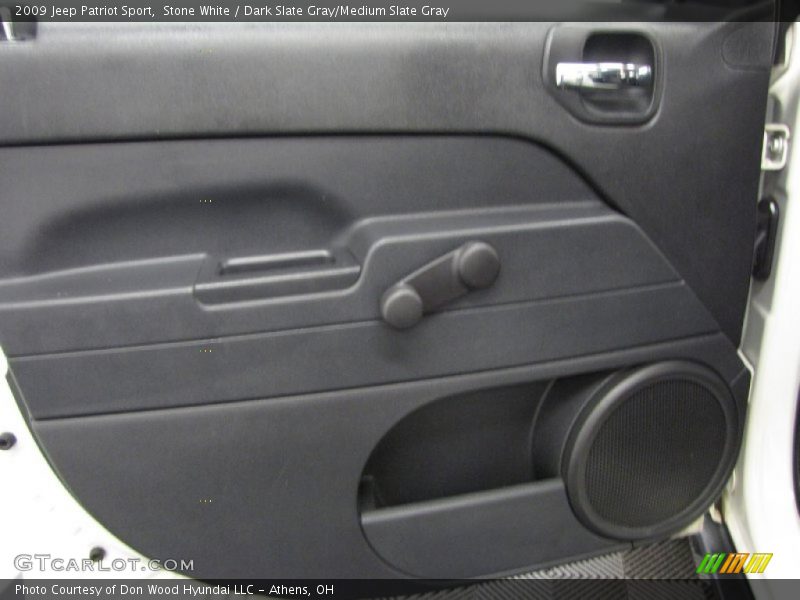Stone White / Dark Slate Gray/Medium Slate Gray 2009 Jeep Patriot Sport