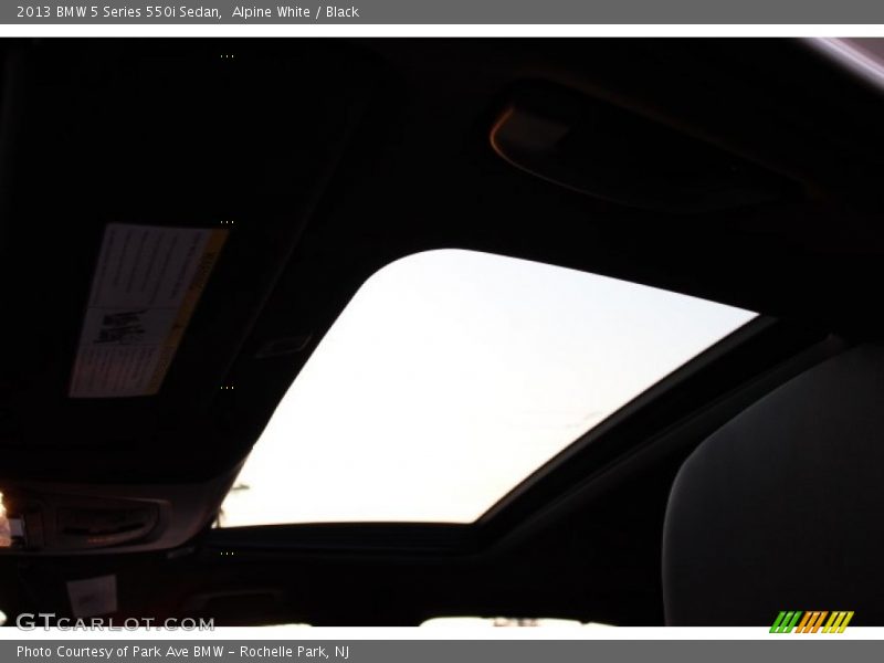 Alpine White / Black 2013 BMW 5 Series 550i Sedan