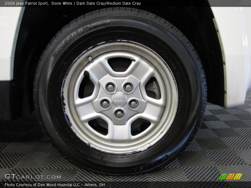 Stone White / Dark Slate Gray/Medium Slate Gray 2009 Jeep Patriot Sport