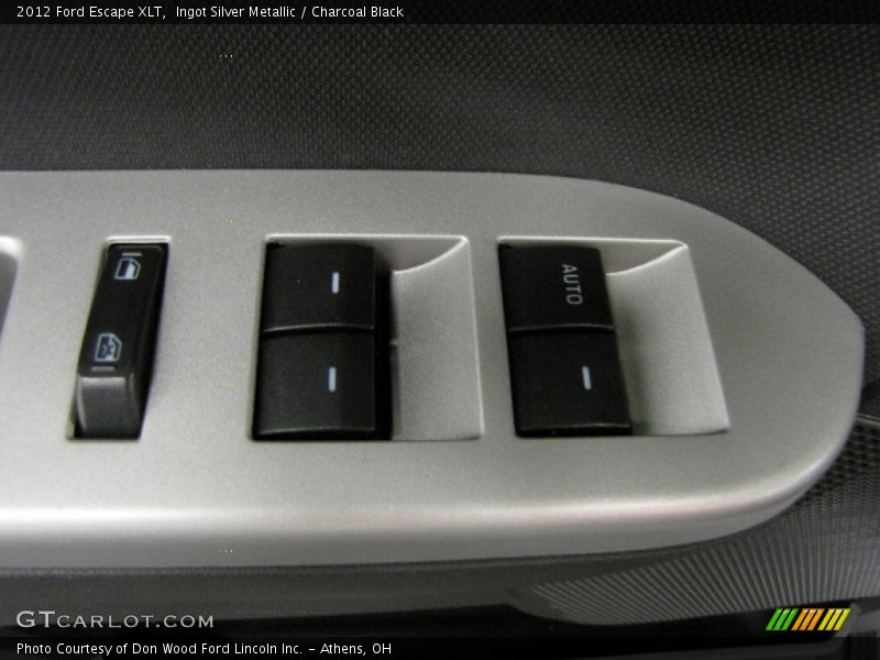 Ingot Silver Metallic / Charcoal Black 2012 Ford Escape XLT
