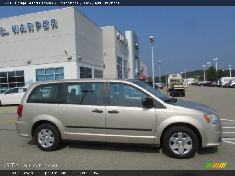 Sandstone / Black/Light Graystone 2013 Dodge Grand Caravan SE