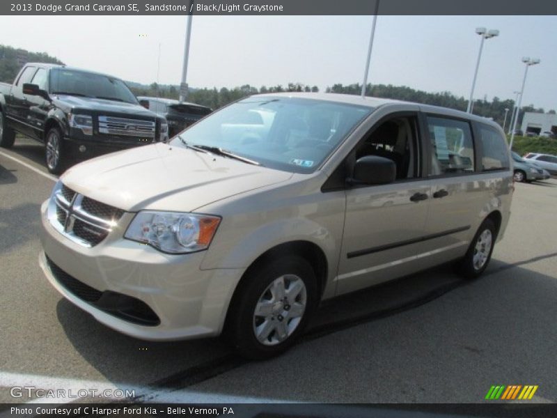 Sandstone / Black/Light Graystone 2013 Dodge Grand Caravan SE
