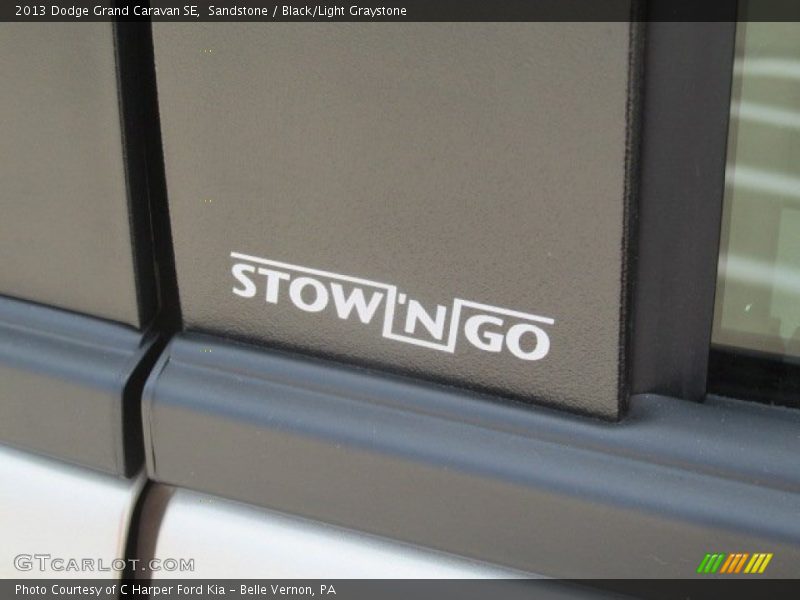 Sandstone / Black/Light Graystone 2013 Dodge Grand Caravan SE