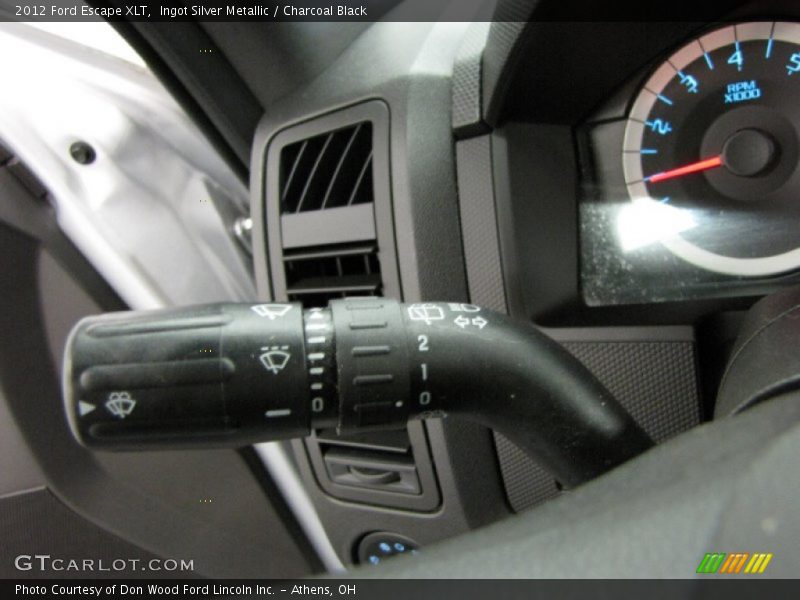 Ingot Silver Metallic / Charcoal Black 2012 Ford Escape XLT