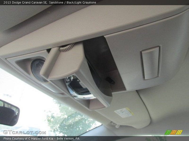 Sandstone / Black/Light Graystone 2013 Dodge Grand Caravan SE
