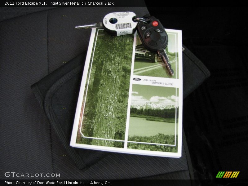Ingot Silver Metallic / Charcoal Black 2012 Ford Escape XLT