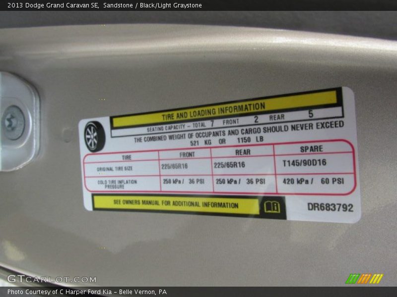 Sandstone / Black/Light Graystone 2013 Dodge Grand Caravan SE