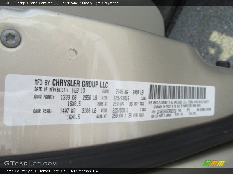 Sandstone / Black/Light Graystone 2013 Dodge Grand Caravan SE