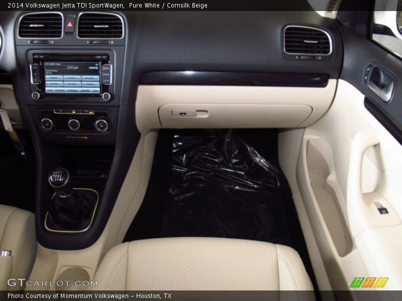 Pure White / Cornsilk Beige 2014 Volkswagen Jetta TDI SportWagen