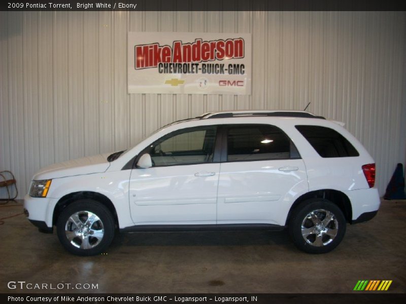 Bright White / Ebony 2009 Pontiac Torrent