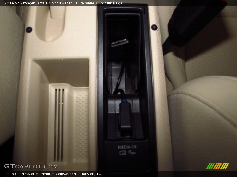 Pure White / Cornsilk Beige 2014 Volkswagen Jetta TDI SportWagen