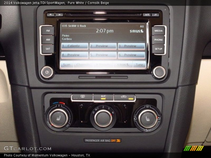 Controls of 2014 Jetta TDI SportWagen