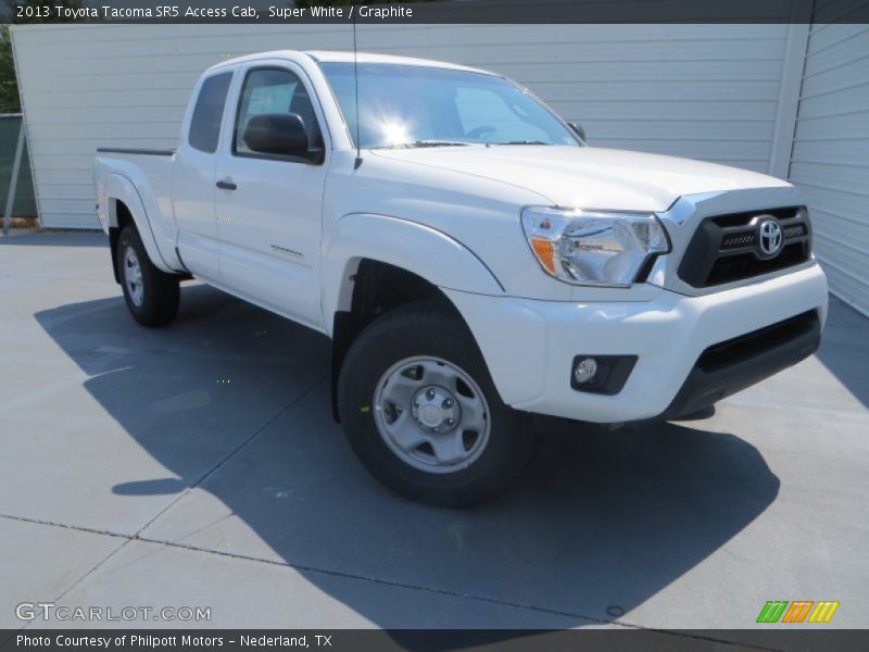 Super White / Graphite 2013 Toyota Tacoma SR5 Access Cab