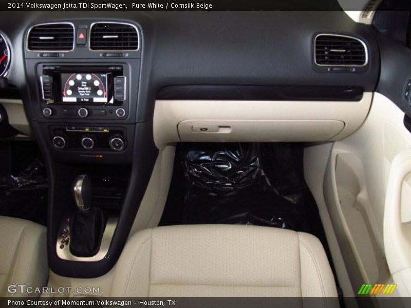 Pure White / Cornsilk Beige 2014 Volkswagen Jetta TDI SportWagen