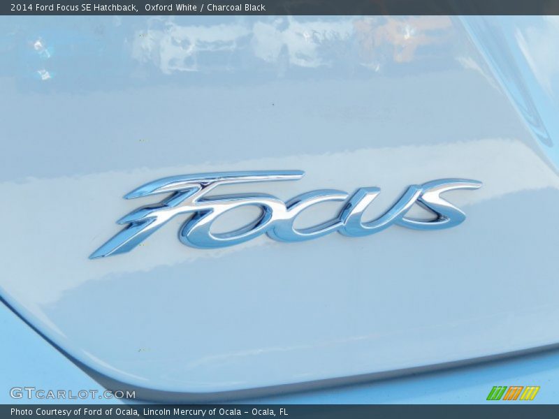 Oxford White / Charcoal Black 2014 Ford Focus SE Hatchback