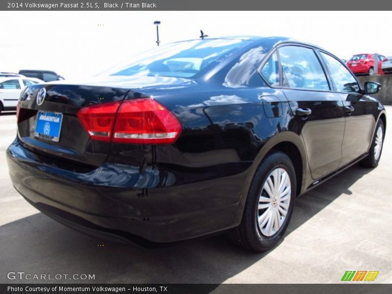 Black / Titan Black 2014 Volkswagen Passat 2.5L S