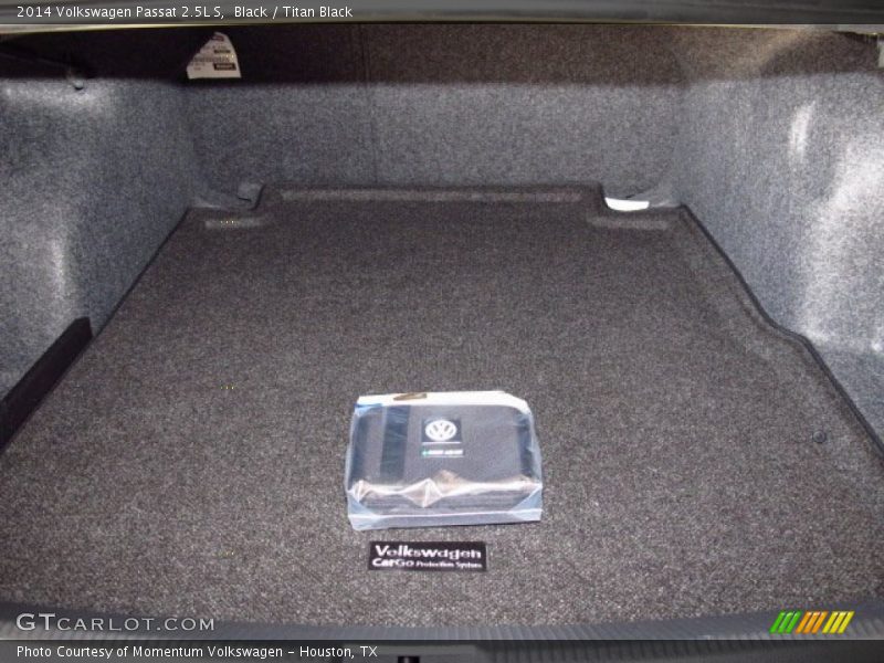 Black / Titan Black 2014 Volkswagen Passat 2.5L S