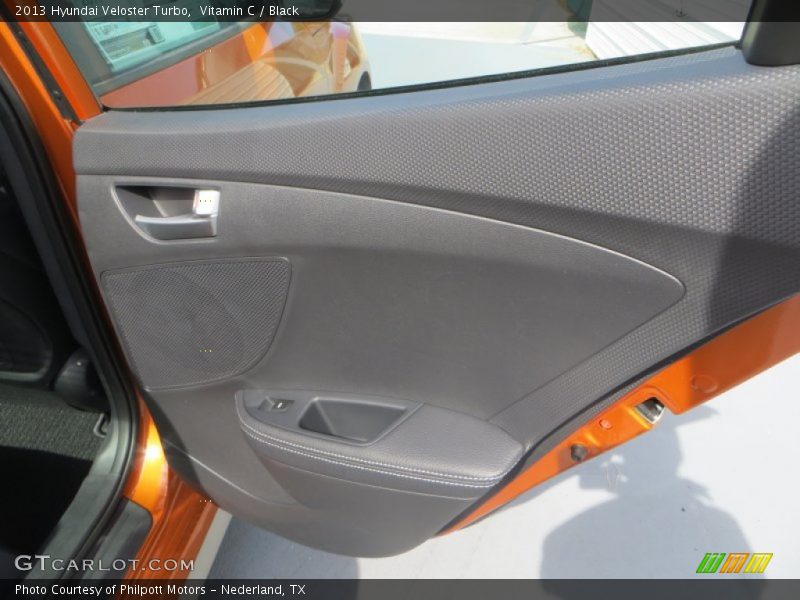 Vitamin C / Black 2013 Hyundai Veloster Turbo