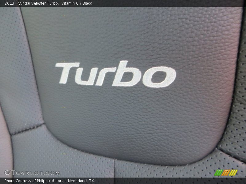 Vitamin C / Black 2013 Hyundai Veloster Turbo