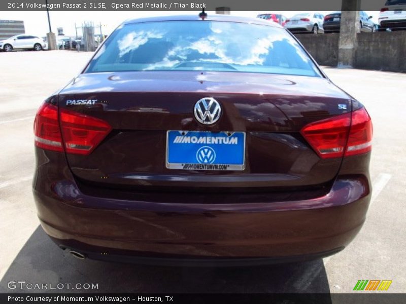 Opera Red Metallic / Titan Black 2014 Volkswagen Passat 2.5L SE