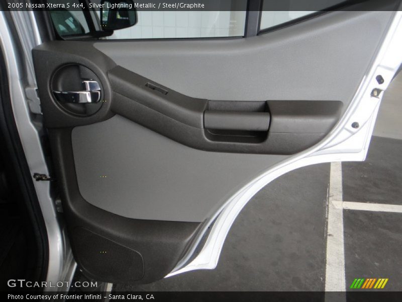 Silver Lightning Metallic / Steel/Graphite 2005 Nissan Xterra S 4x4