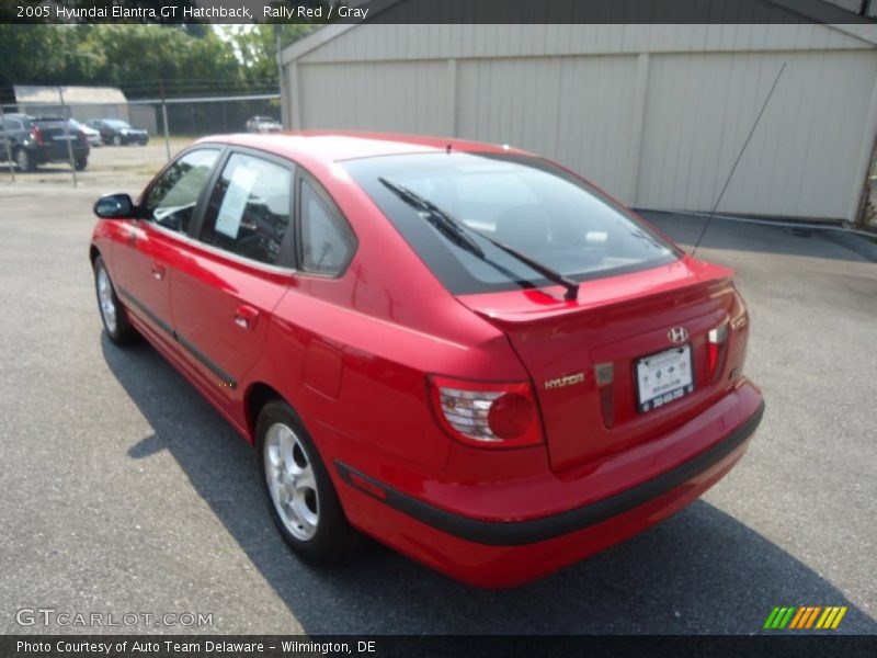 Rally Red / Gray 2005 Hyundai Elantra GT Hatchback