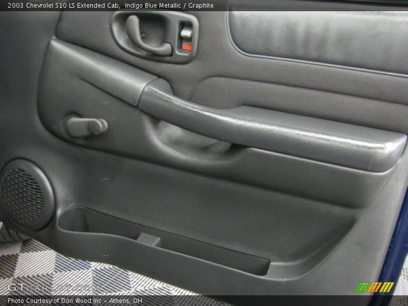 Indigo Blue Metallic / Graphite 2003 Chevrolet S10 LS Extended Cab