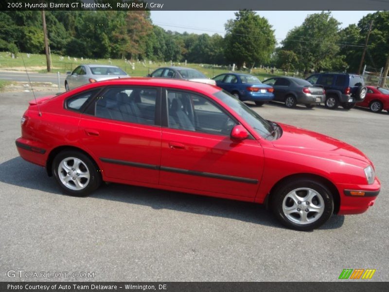 Rally Red / Gray 2005 Hyundai Elantra GT Hatchback