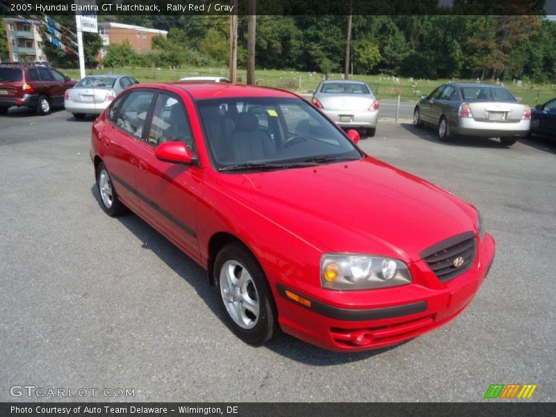 Rally Red / Gray 2005 Hyundai Elantra GT Hatchback