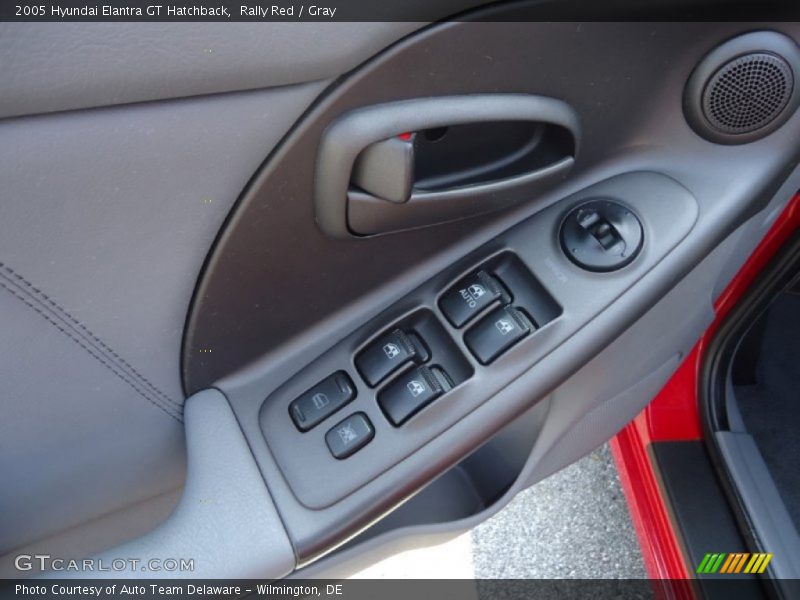 Rally Red / Gray 2005 Hyundai Elantra GT Hatchback