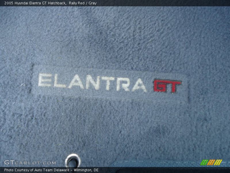 Rally Red / Gray 2005 Hyundai Elantra GT Hatchback