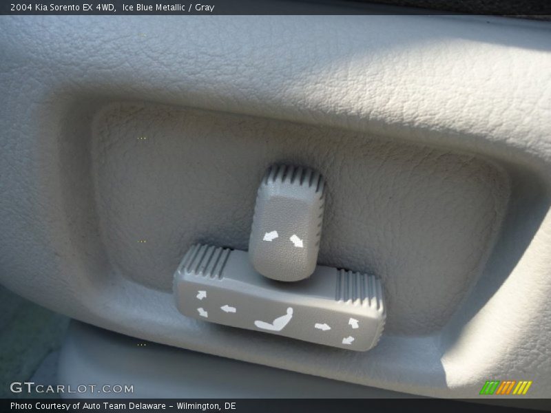 Ice Blue Metallic / Gray 2004 Kia Sorento EX 4WD