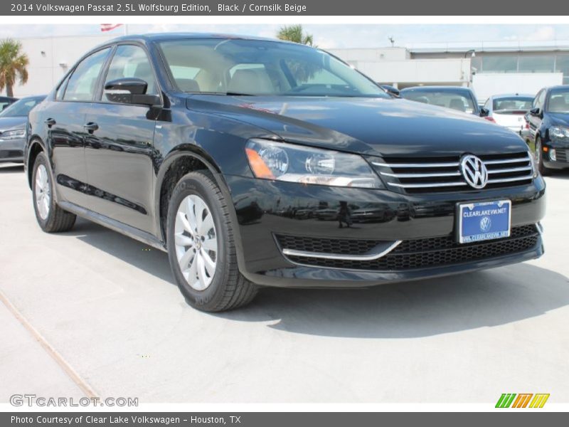 Black / Cornsilk Beige 2014 Volkswagen Passat 2.5L Wolfsburg Edition