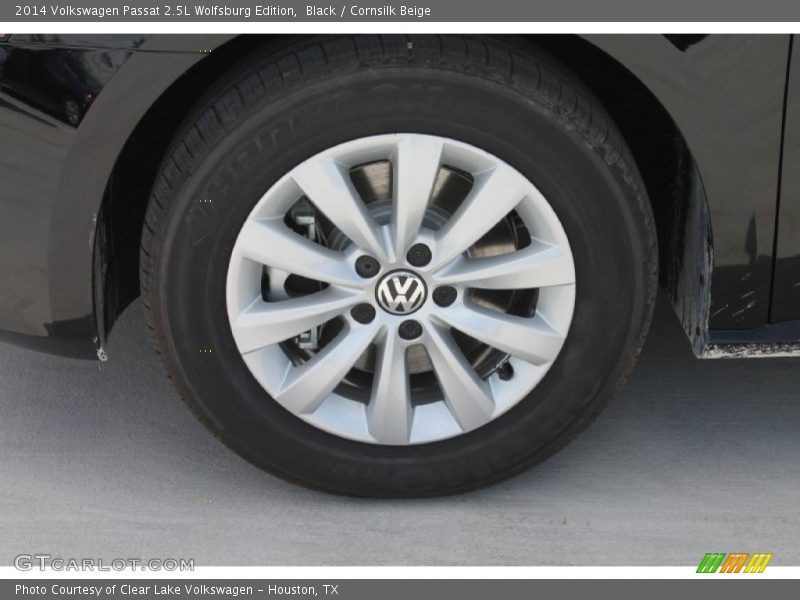 Black / Cornsilk Beige 2014 Volkswagen Passat 2.5L Wolfsburg Edition