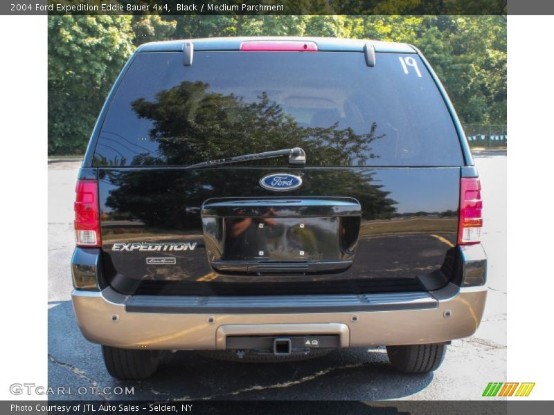 Black / Medium Parchment 2004 Ford Expedition Eddie Bauer 4x4