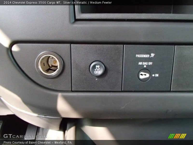 Silver Ice Metallic / Medium Pewter 2014 Chevrolet Express 3500 Cargo WT