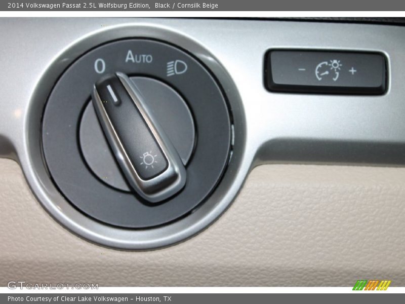 Black / Cornsilk Beige 2014 Volkswagen Passat 2.5L Wolfsburg Edition