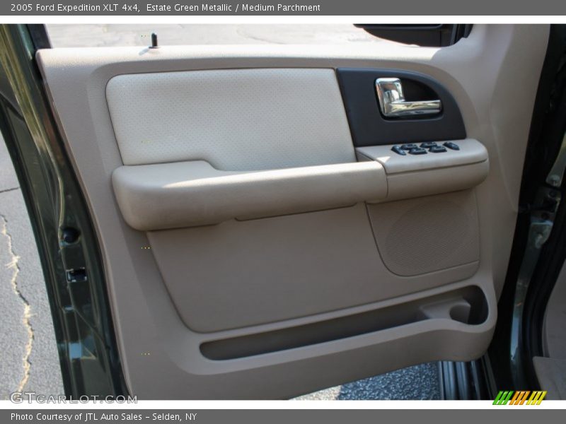 Estate Green Metallic / Medium Parchment 2005 Ford Expedition XLT 4x4