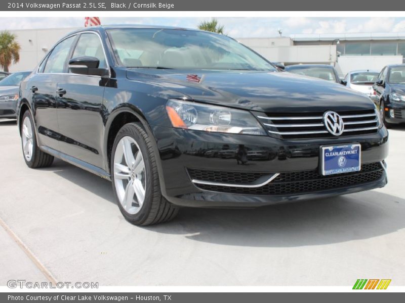 Black / Cornsilk Beige 2014 Volkswagen Passat 2.5L SE
