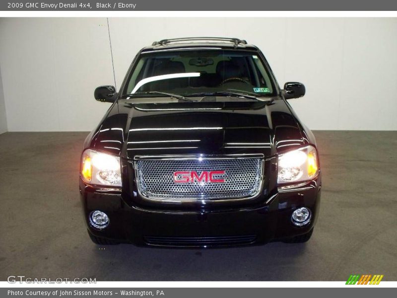 Black / Ebony 2009 GMC Envoy Denali 4x4