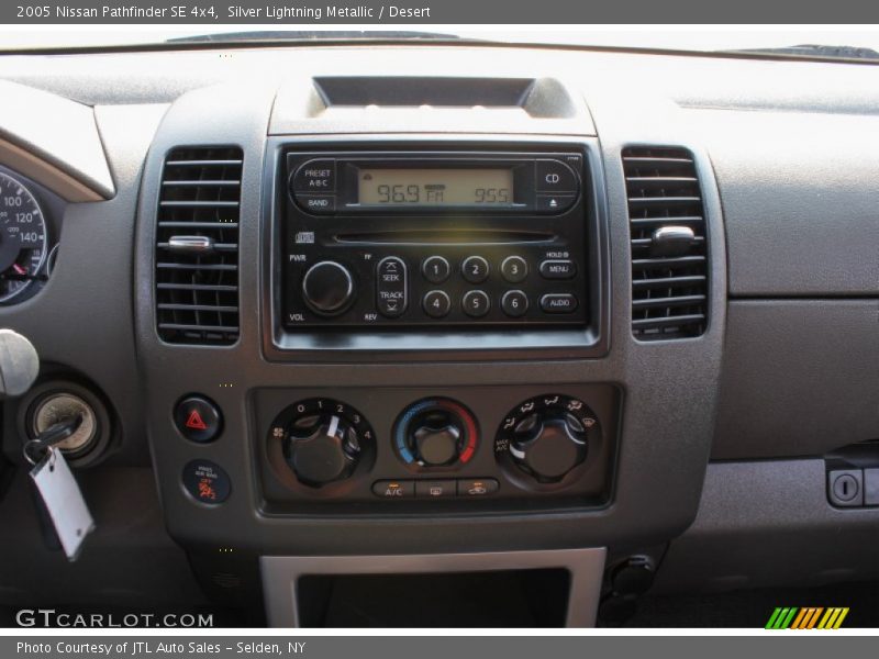 Silver Lightning Metallic / Desert 2005 Nissan Pathfinder SE 4x4